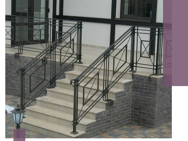 Перила для крыльца в Элисте — монтаж, изготовление и установка