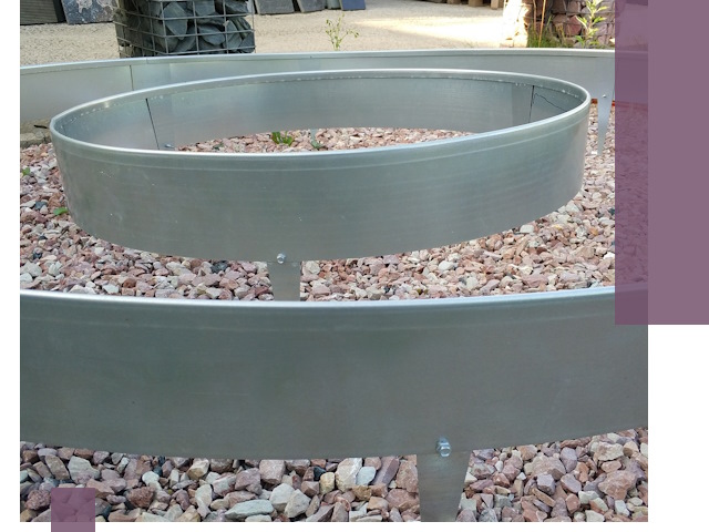 Нержавеющие бордюры под ключ в Элисте — изготовление и монтаж