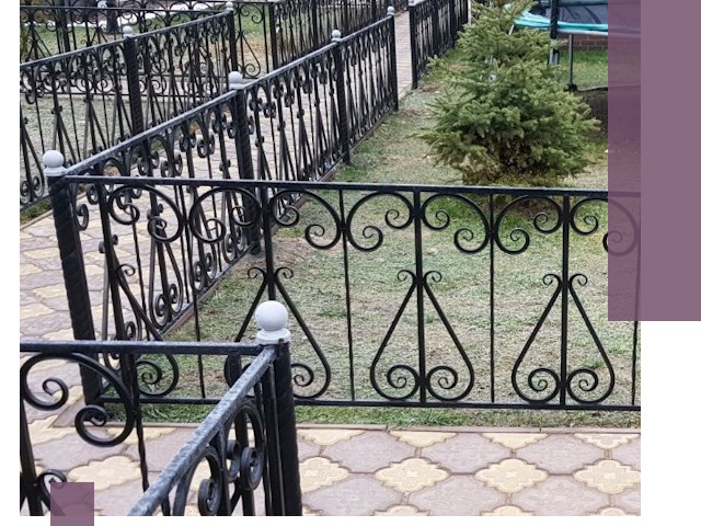 Кованые газонные ограждения под ключ в Элисте